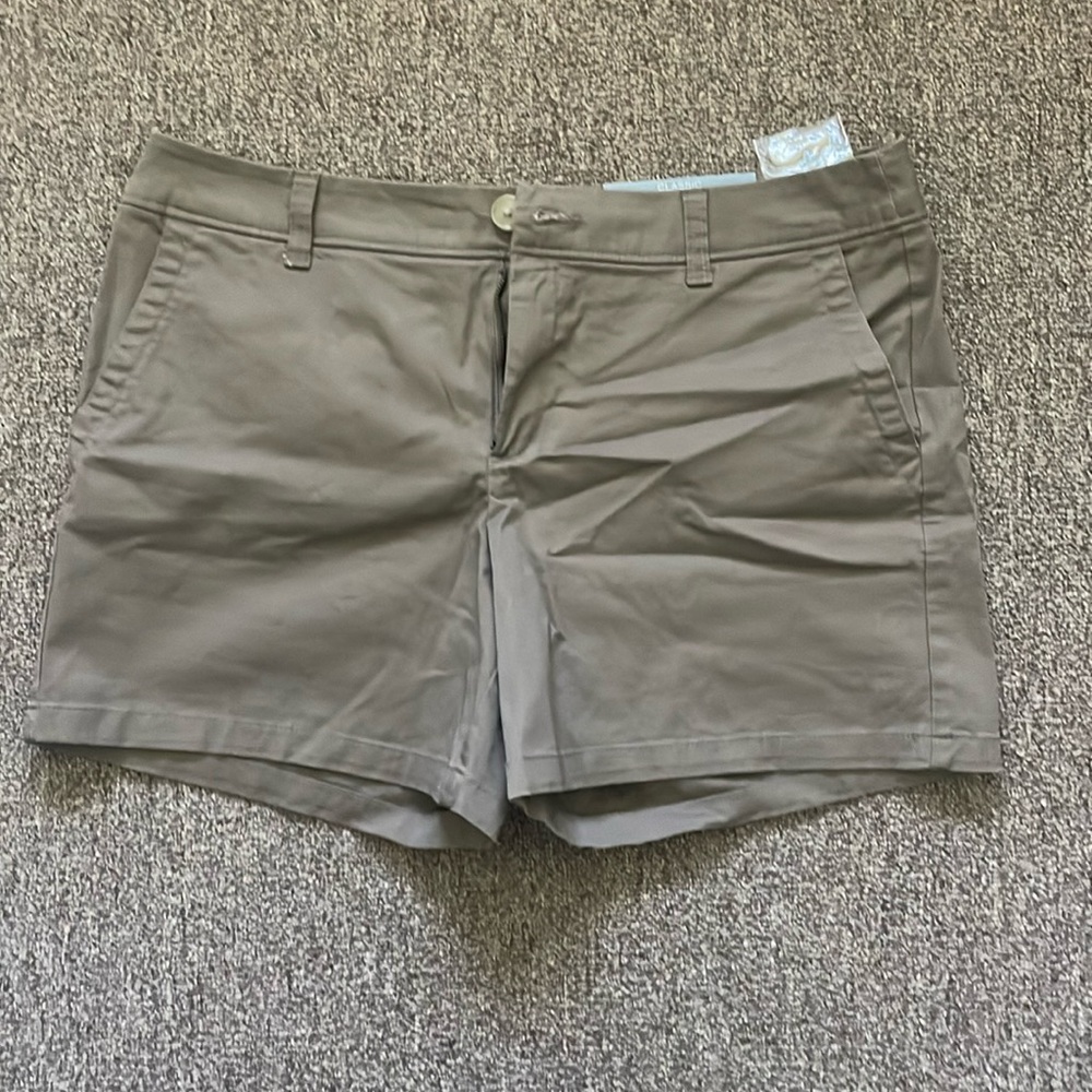Liz Claiborne classic twill short size 10